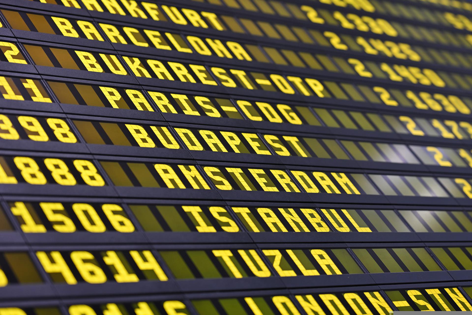 airport-6911566_1920